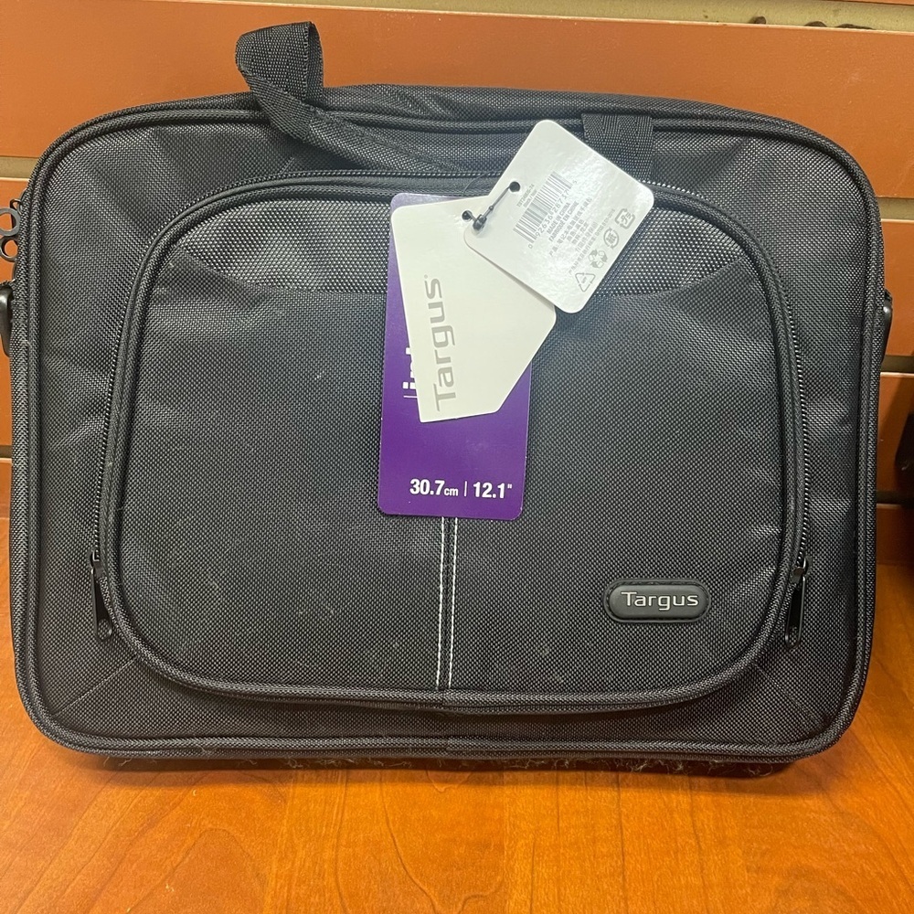 Targus Black Laptop Bag with Professional Design and Durable Build - Picture 1 of 6